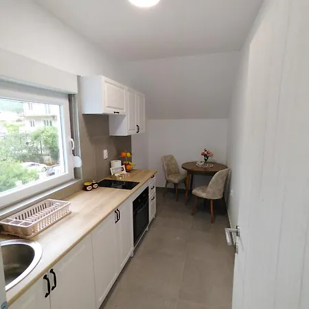 Honey House Daire Trebin