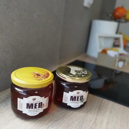 Honey House Apartment *