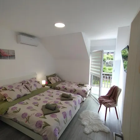 Honey House Apartment