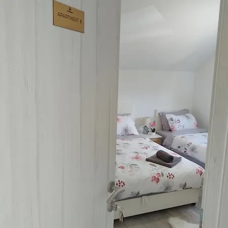 Honey House Apartment *